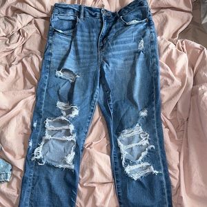 American Eagle Distressed High Rise Jegging